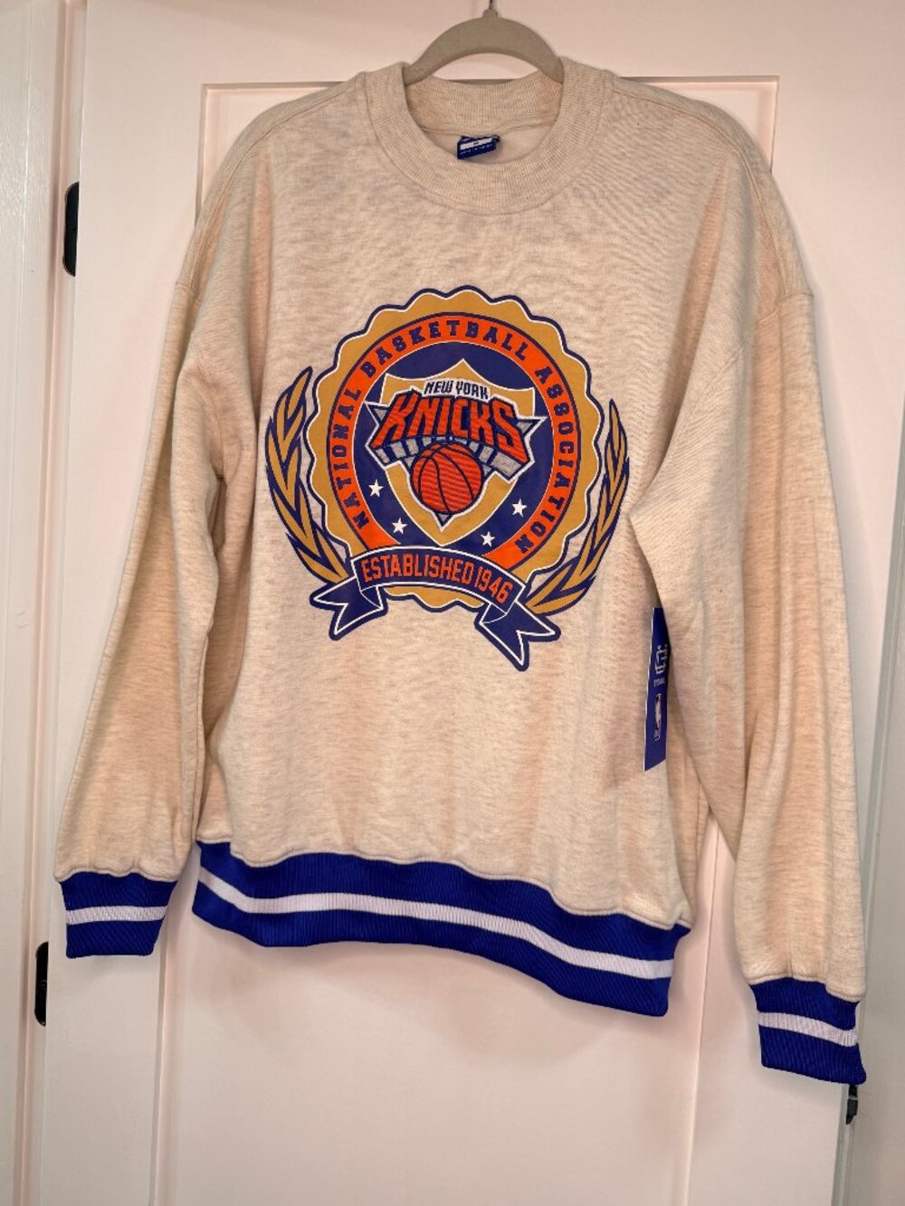 New York Knicks Men's Ultra Game Tan Sweatshirt Large Logo Size Medium New